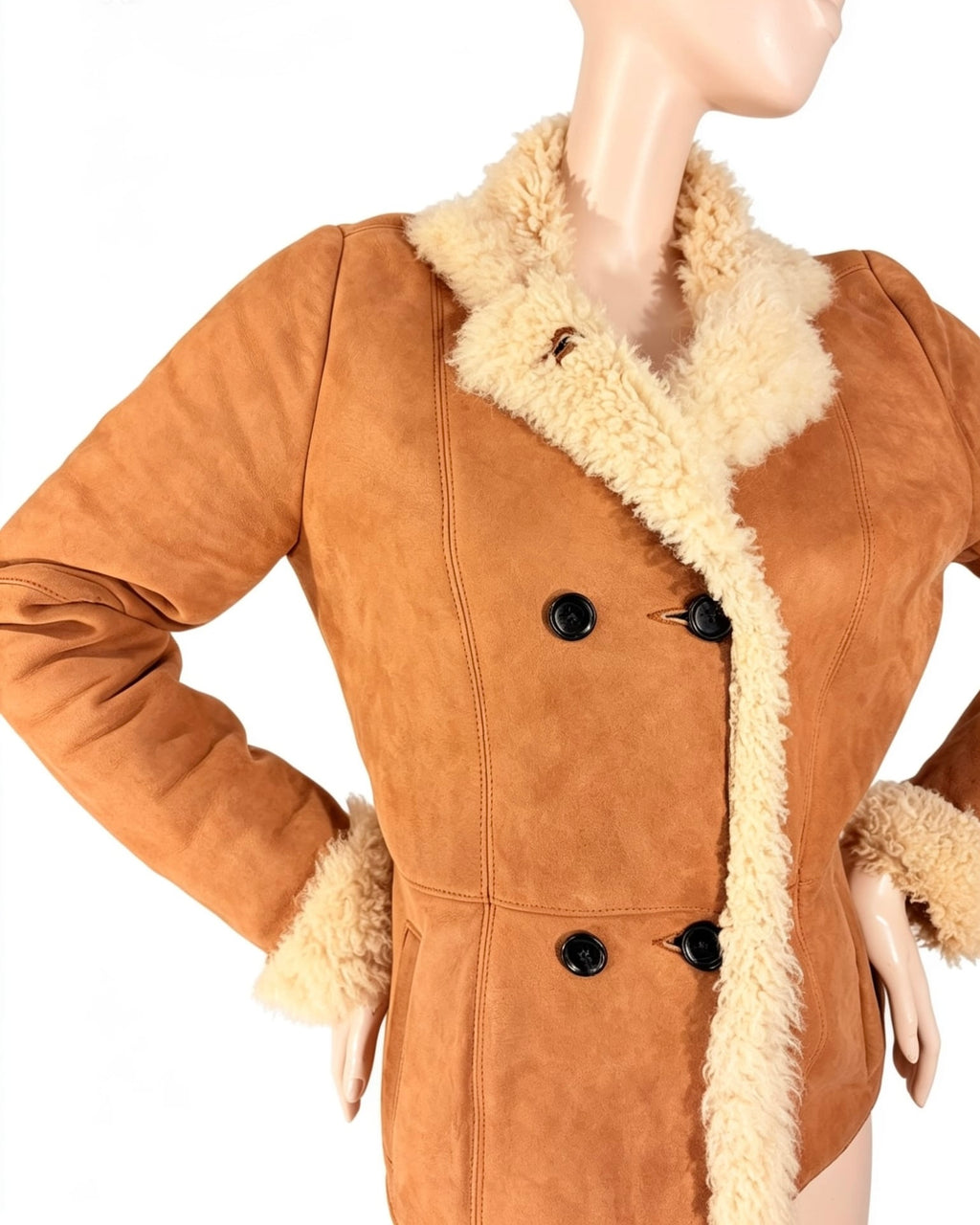 Manteau cuir veritable et l’intérieur 100% laine de mouton