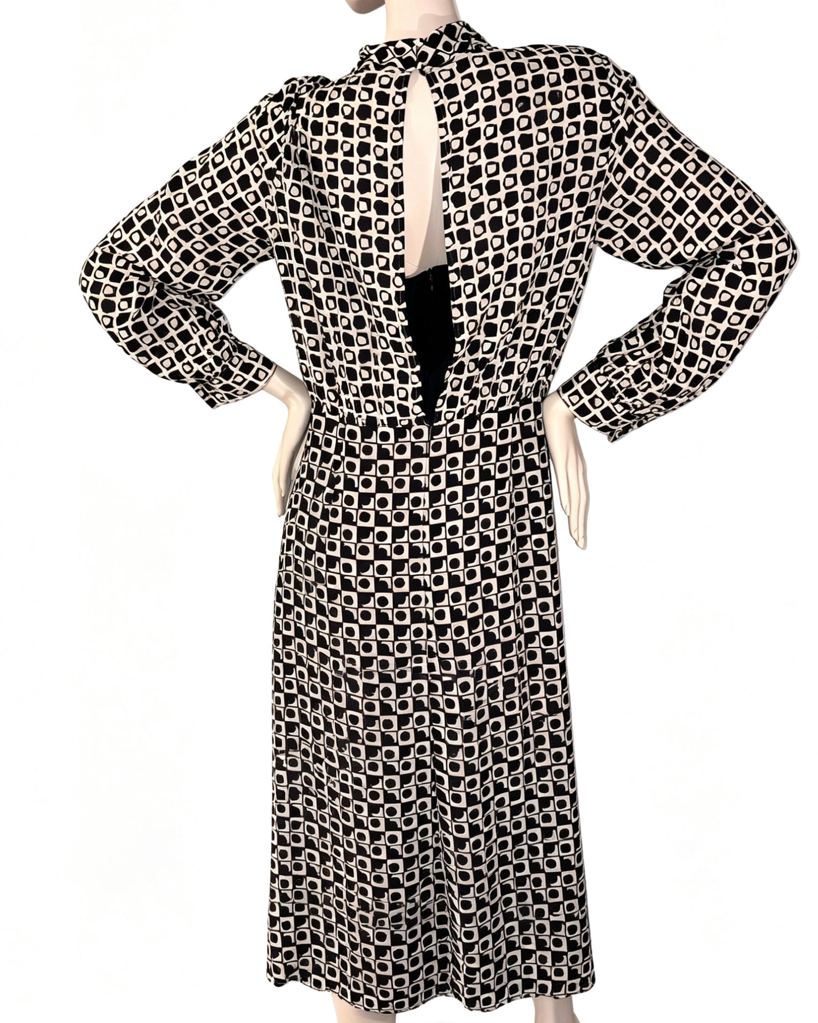Robe mi-longue imprimée géométrique - Taille 44